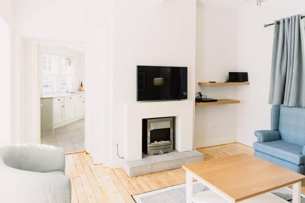 Factors House - A Comfy Cottage In Countryside Park With Wifi And Access To Bar And Pool Perth Exterior foto